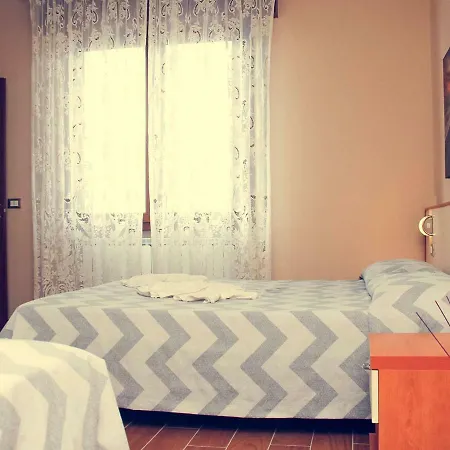 Couette-café Tina 3*